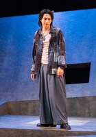 「狂人なおもて往生をとぐ～昔、僕達は愛した～」より。（撮影：引地信彦）