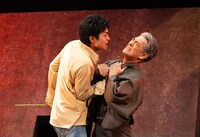 「狂人なおもて往生をとぐ～昔、僕達は愛した～」より。（撮影：引地信彦）