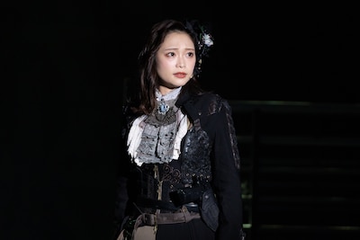 舞台「女王旋律」より。