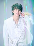 塩田一期扮するカール。