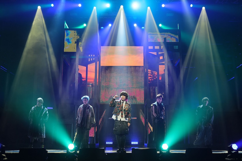 「『ヒプノシスマイク -Division Rap Battle-』Rule the Stage《Buster Bros!!! & Bad Ass Temple feat. 糸の会 & WESTEND-MAFIA》」より。