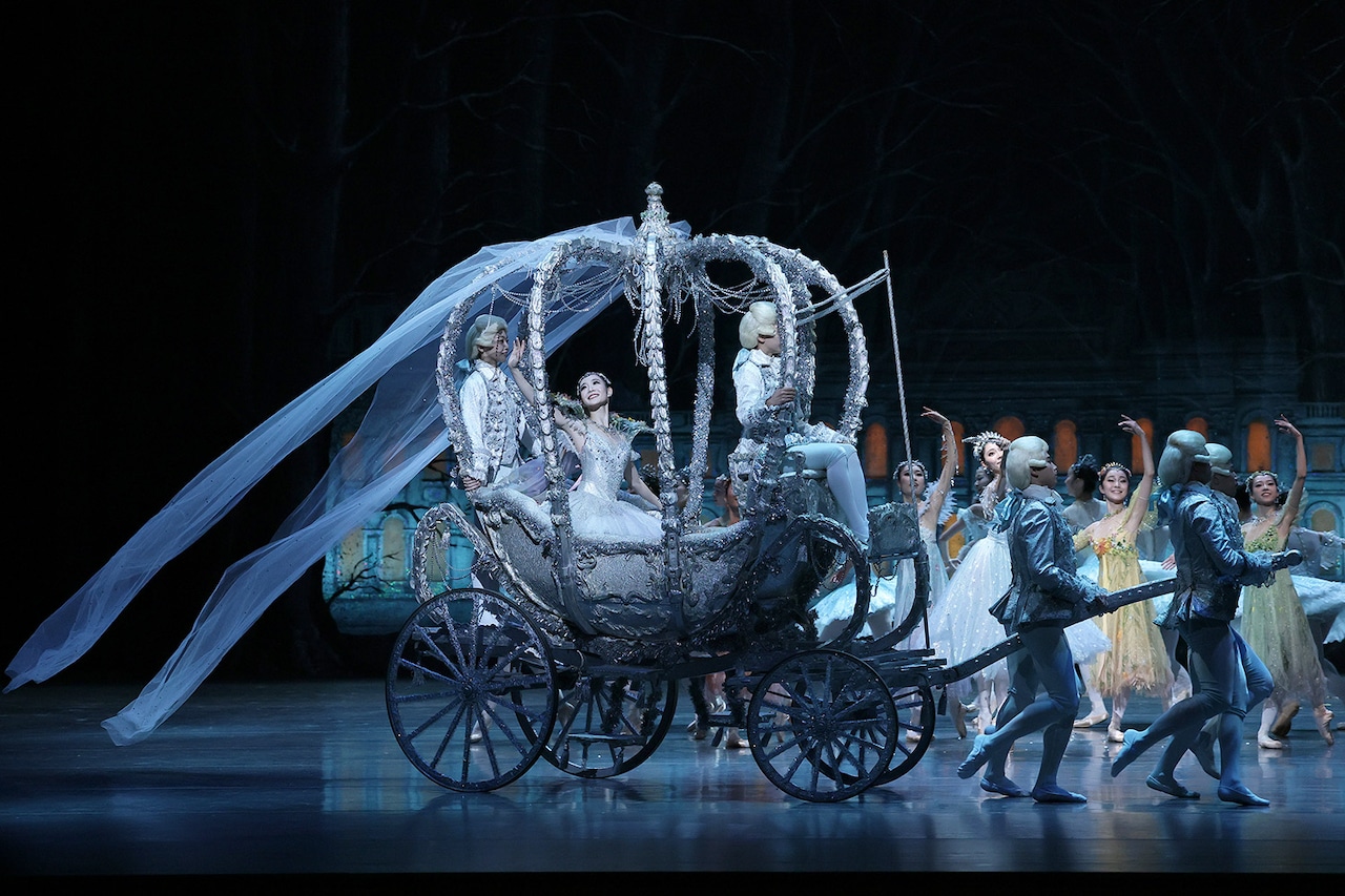 まもなく通算100公演、新国立劇場バレエ団「シンデレラ」本日開幕