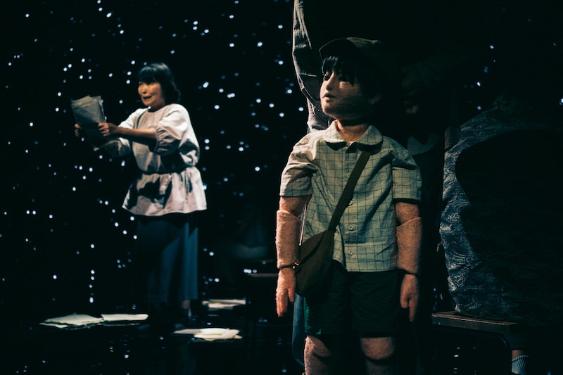 EPOCH MAN「我ら宇宙の塵」より。（撮影：一色健人）