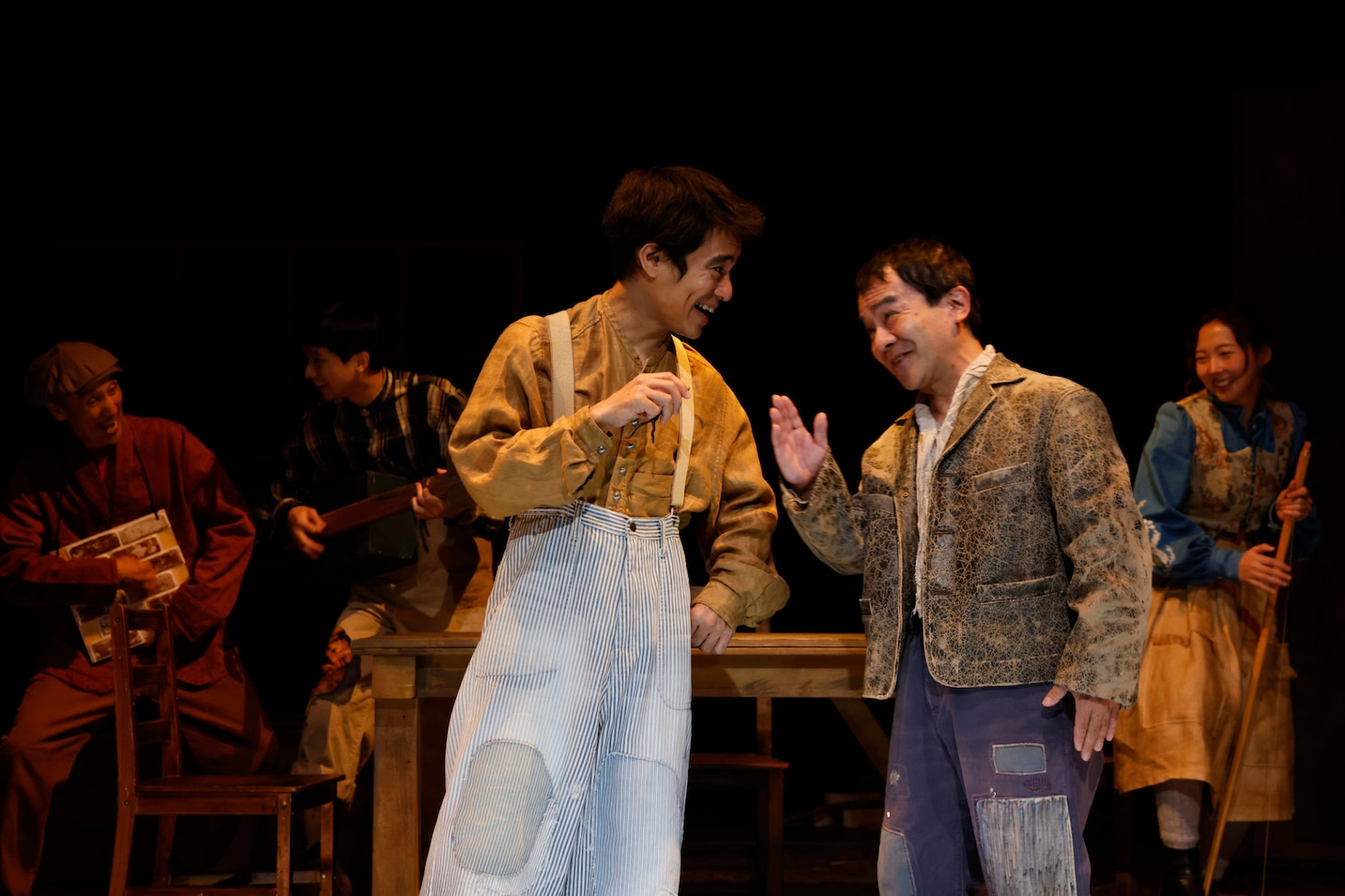 フライングシアター自由劇場 第6回公演「西に黄色のラプソディ」より。（撮影：串田明緒）