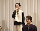 藤野涼子(後列)
