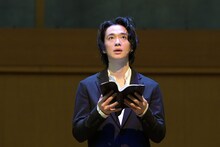 戸塚祥太・黒川隆介・又吉直樹の朗読会「葉葉葉」開幕、チャペルで朗読＆ダンスパフォーマンス