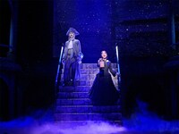 劇団四季「ゴースト＆レディ」より。（撮影：上原タカシ）