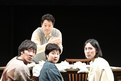 ほろびて「光るまで」より。（撮影：明田川志保）