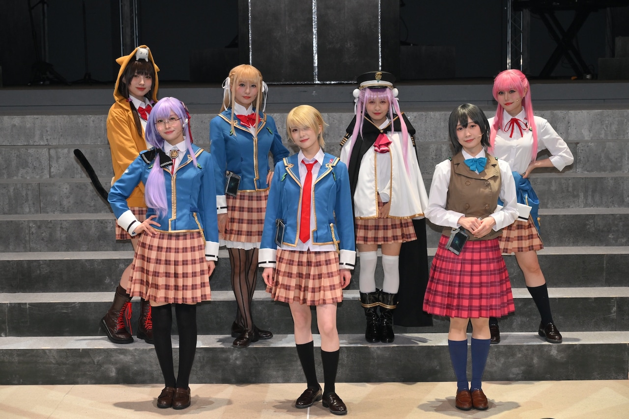 舞台「ヘブンバーンズレッド」囲み取材より。