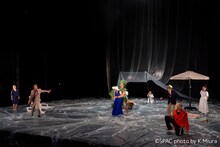 一種の臨死体験のような…SPACと上田久美子が生み出す新たな「ハムレット」幕開け