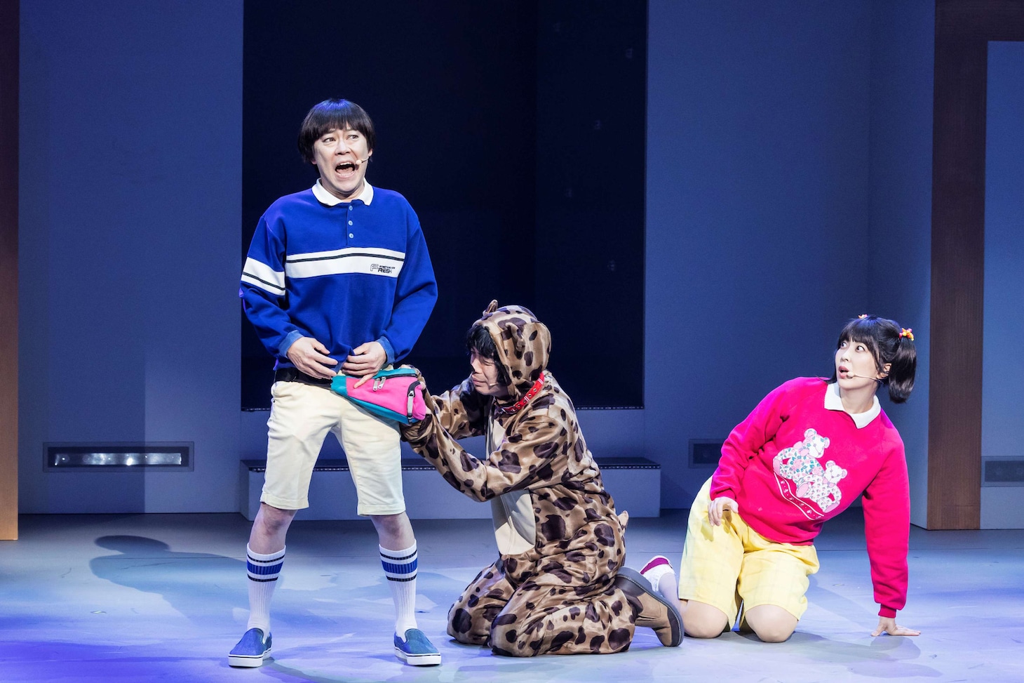 大パルコ人⑤オカタイロックオペラ「雨の傍聴席、おんなは裸足…」より。（撮影：岡千里）