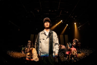 NICO×frogs 第5回公演「檻の中の微睡み」より。（撮影：河西沙織）