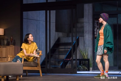 竹生企画第四弾「マイクロバスと安定」より。（撮影：桜井隆幸）