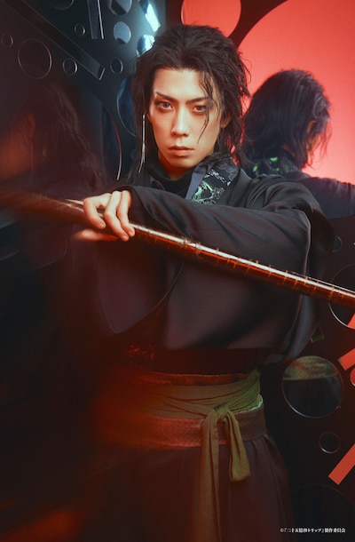 早乙女友貴扮する折原一。