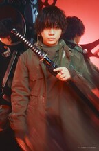 佐藤流司扮する黒野零司。