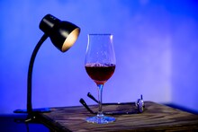 「MPAD2025」より。村上龍「55歳からのハローライフ『結婚相談所』」を朗読する高川裕也。（撮影：松原豊）