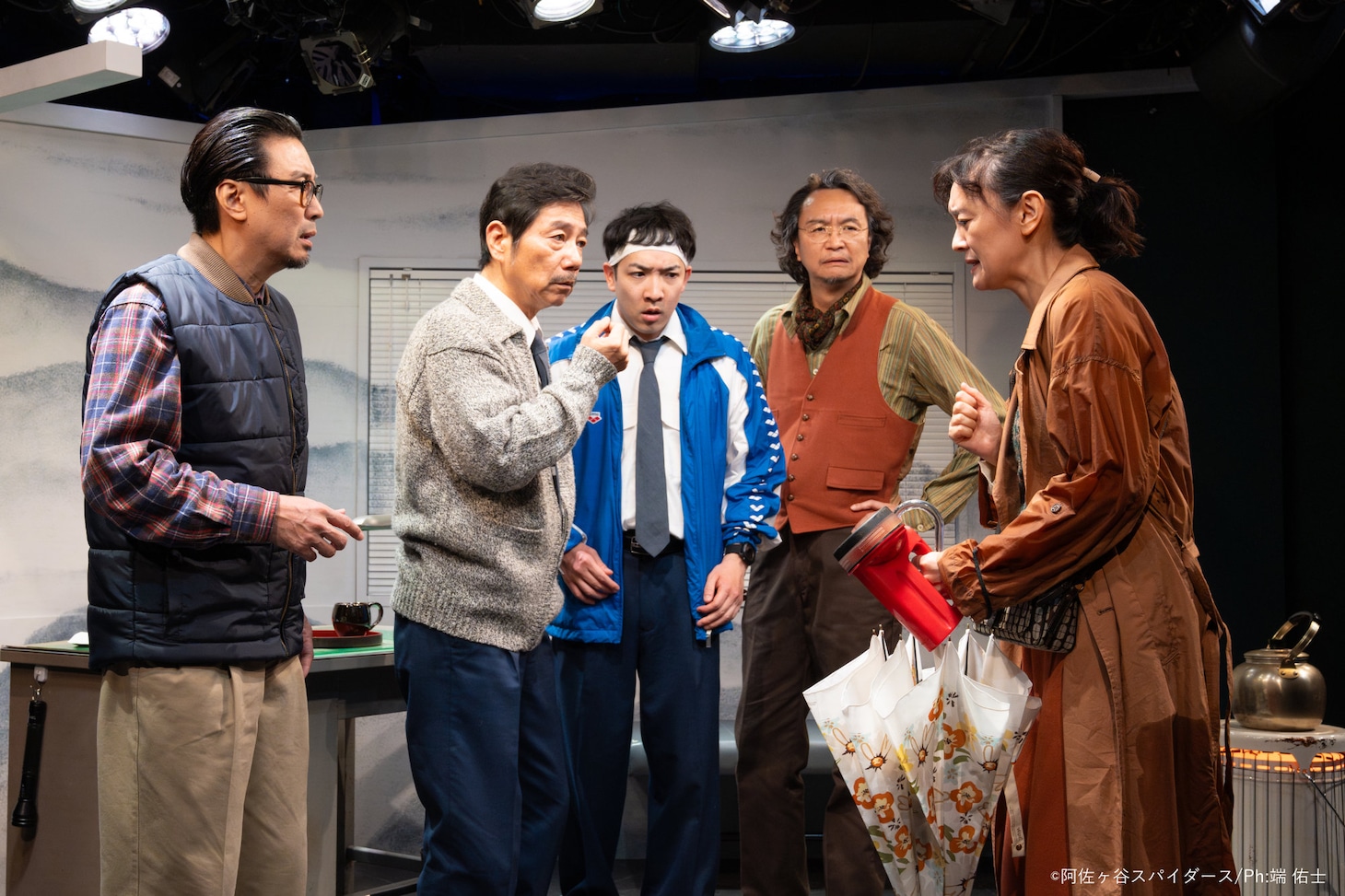 阿佐ヶ谷スパイダース 新作公演「さらば黄昏」より。