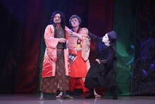 花組芝居 鏡花歌舞伎「陽炎座」より。（撮影：古元道広）