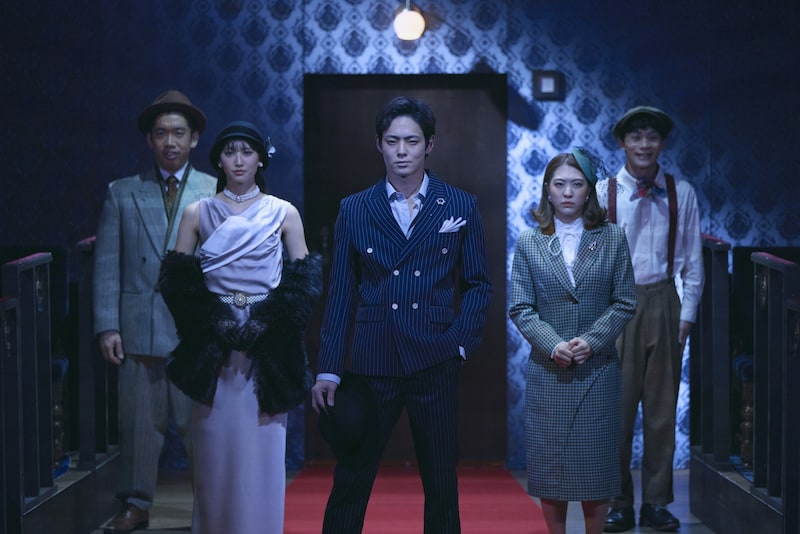 無情報 vol.10「B列車で行こう」より。（撮影：市川唯人）