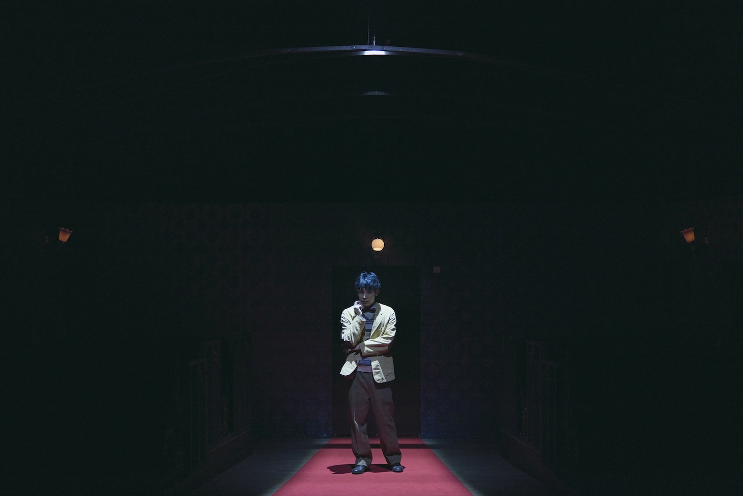 無情報 vol.10「B列車で行こう」より。（撮影：市川唯人）