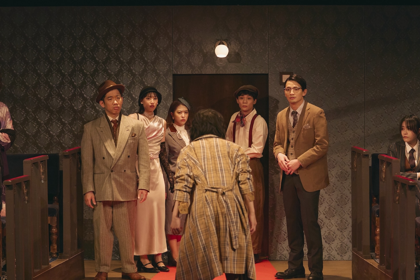 無情報 vol.10「B列車で行こう」より。（撮影：市川唯人）