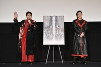 左から松本幸四郎、尾上松也。（提供：松竹）