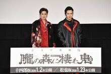左から松本幸四郎、尾上松也。（提供：松竹）