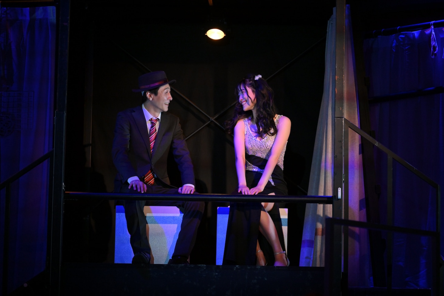 舞台「マイホームヒーロー」より。