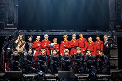 舞台「サイボーグ009 -13番目の追跡者-」のカンパニーメンバー。（撮影：小境勝巳）