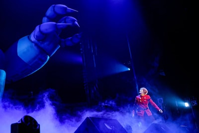 舞台「サイボーグ009 -13番目の追跡者-」より。（撮影：小境勝巳）