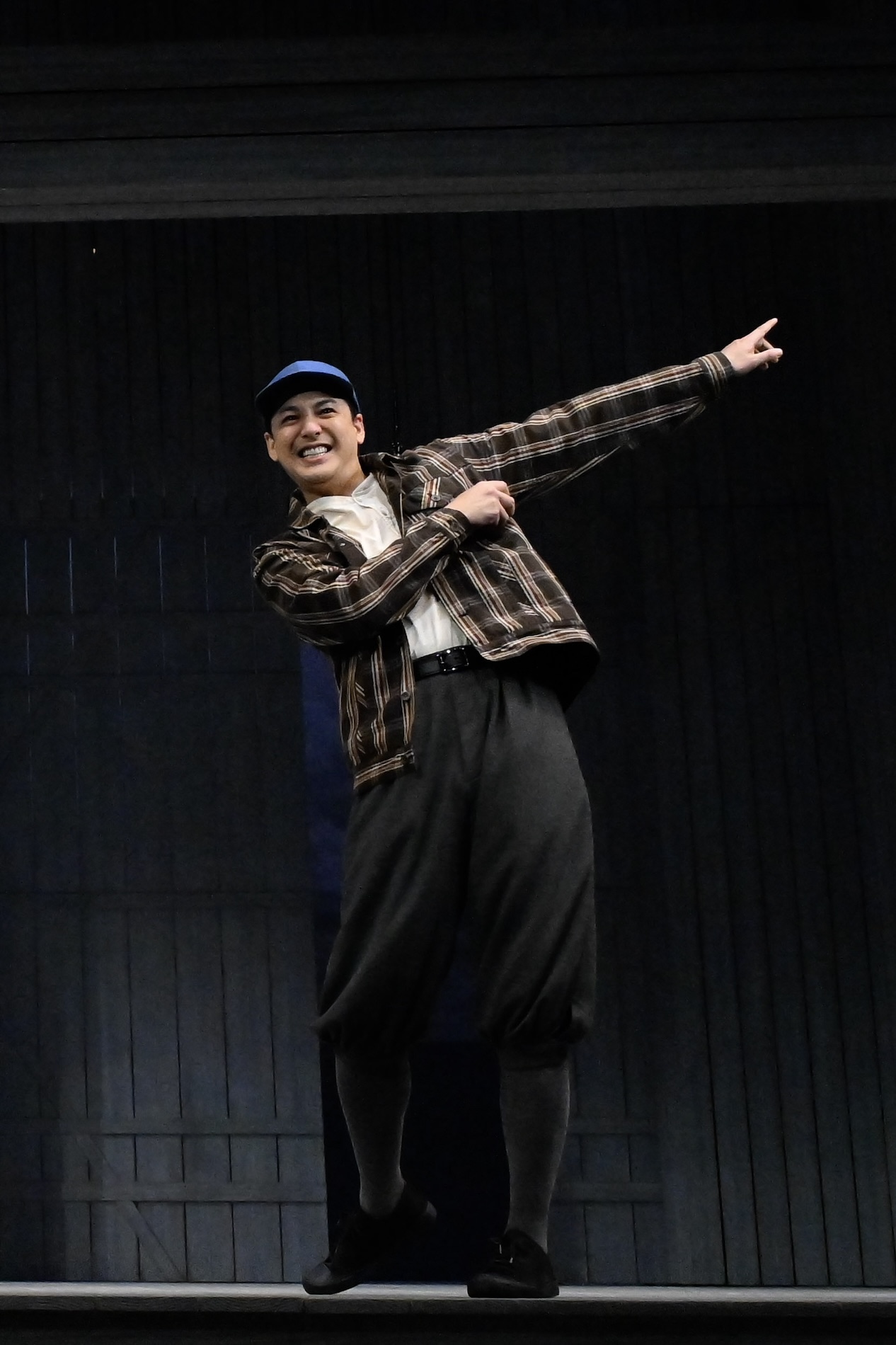 「すべての幸運を⼿にした男」より。（撮影：阿部章仁）