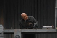 「すべての幸運を⼿にした男」より。（撮影：阿部章仁）