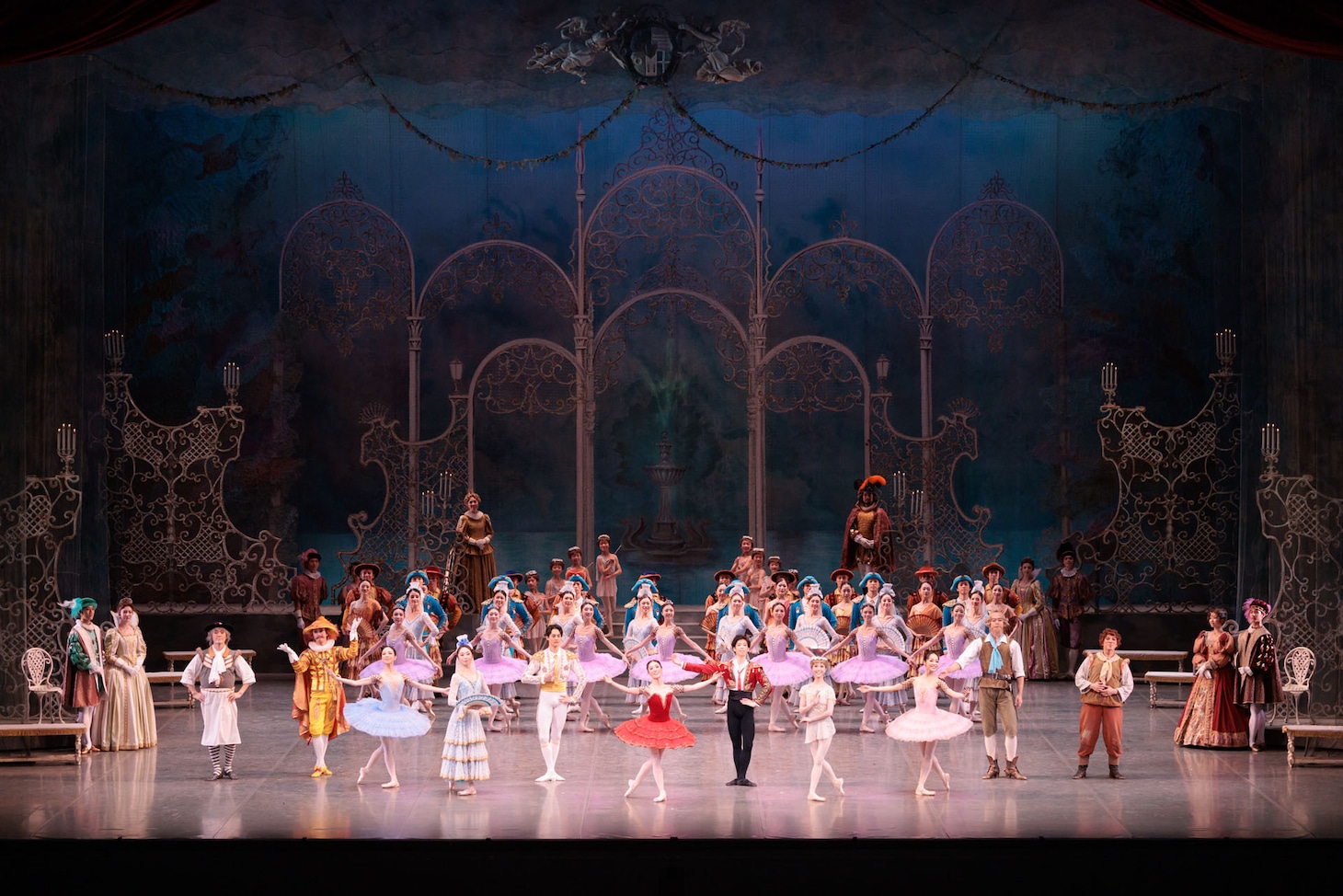 東京バレエ団「ドン・キホーテ」より。（Photo by Shoko Matsuhashi）