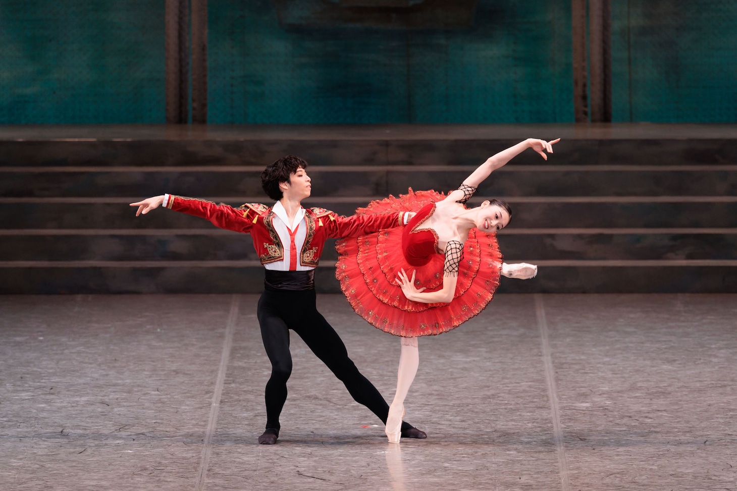 東京バレエ団「ドン・キホーテ」より。（Photo by Shoko Matsuhashi）