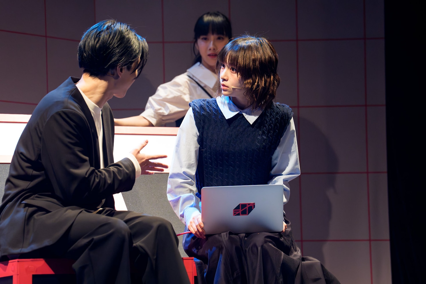 舞台「フォールポイント」より。