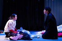 Quno「増える部屋」神奈川公演より。（撮影：青木哲）