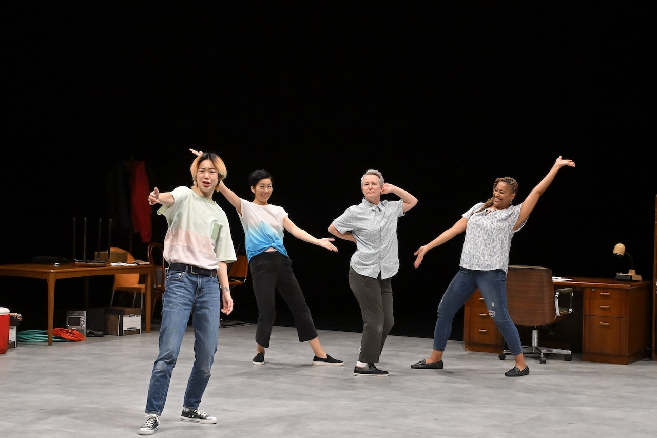 「鼻血─The Nosebleed─」より。（撮影：阿部章仁）