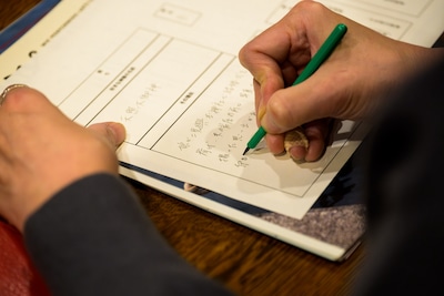 「MPAD2025」より、田中遊×広田ゆうみ「耳で楽しむ古事記～その5 天孫降臨」で配られた「古事記テスト問題」。（撮影：松原豊）