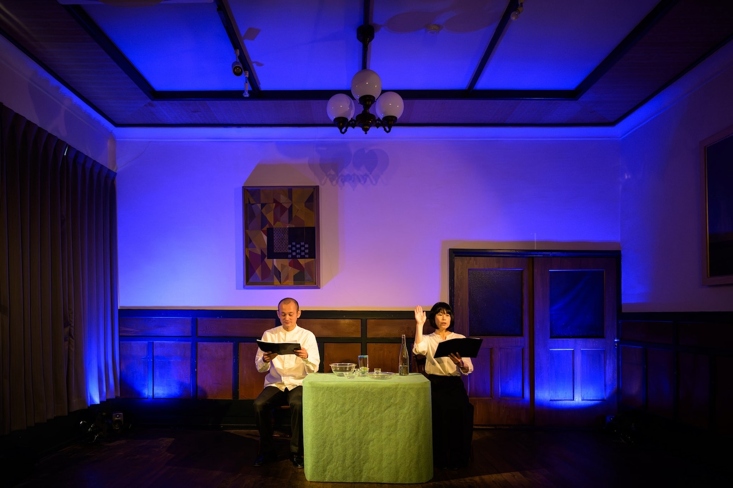 「MPAD2025」より、田中遊×広田ゆうみ「耳で楽しむ古事記～その5 天孫降臨」の様子。（撮影：松原豊）