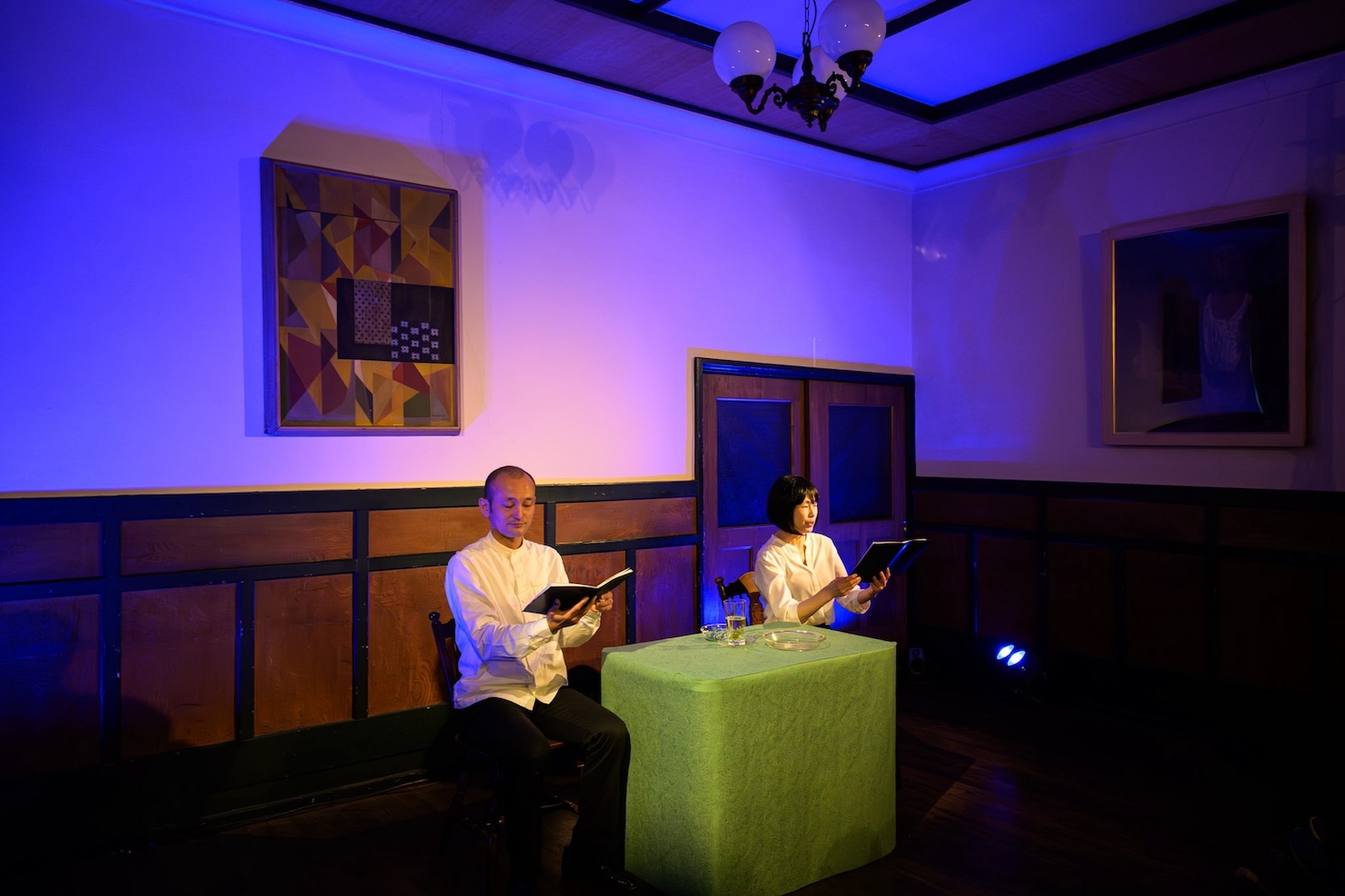 「MPAD2025」より、田中遊×広田ゆうみ「耳で楽しむ古事記～その5 天孫降臨」の様子。（撮影：松原豊）