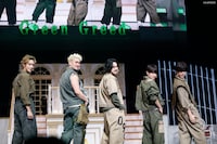 “囚人”たちの頭脳戦！佐藤流司プロデュース「ACTORS☆LEAGUE in Brain」写真公開