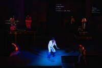 ヌトミック 新作音楽劇「彼方の島たちの話」より。（撮影：山口雄太郎）