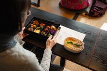 「MPAD2025」より、鎌ヶ谷アルトギルドによる山田風太郎「さようなら」で振る舞われたキッチンワークペコリーノのお弁当。（撮影：森井一鷹）