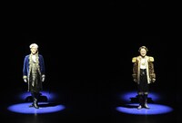 ディズニーミュージカル「美女と野獣」日本上演30周年特別カーテンコールより。（撮影：荒井健）©Disney