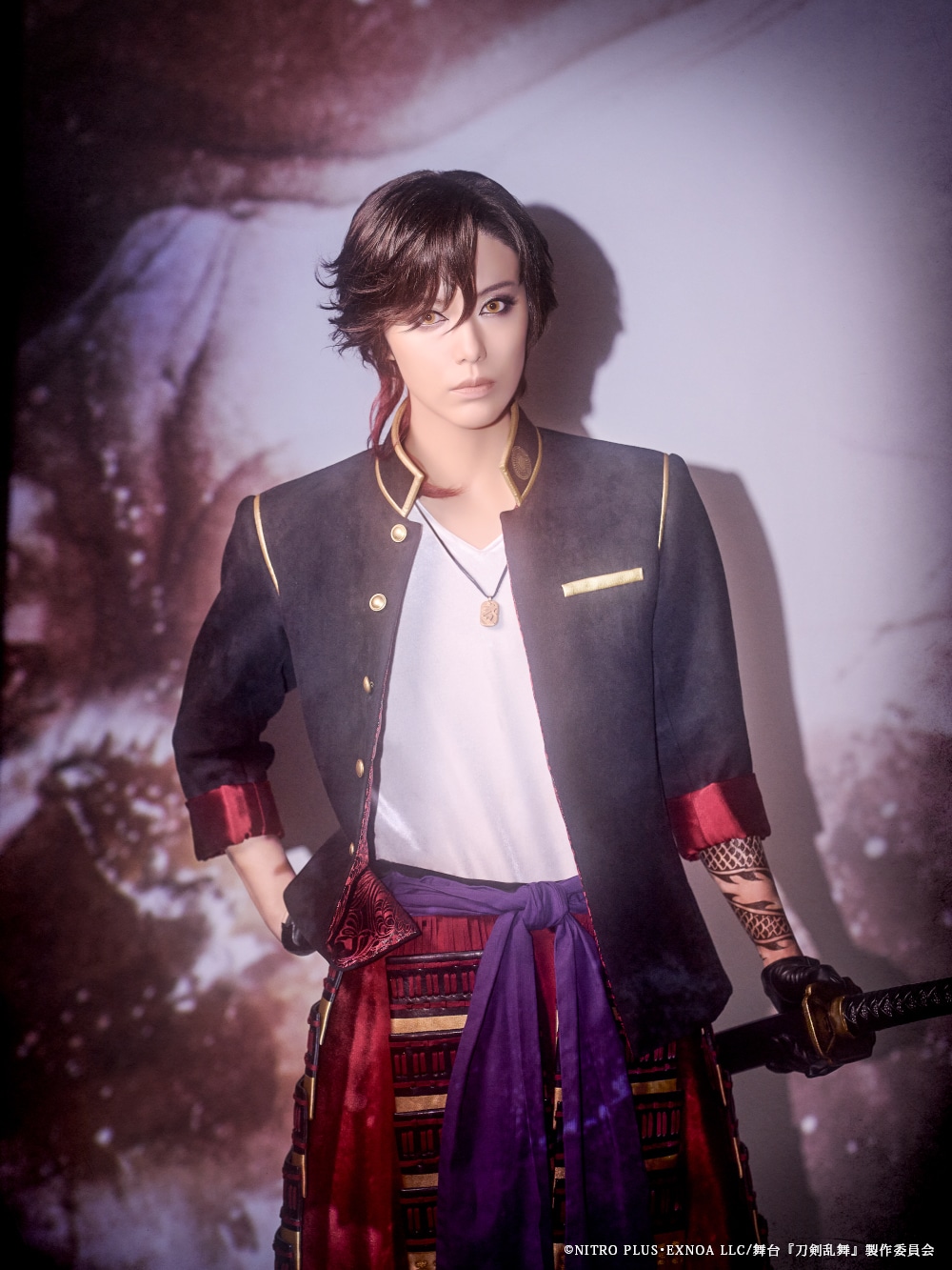 彩凪翔扮する大倶利伽羅。