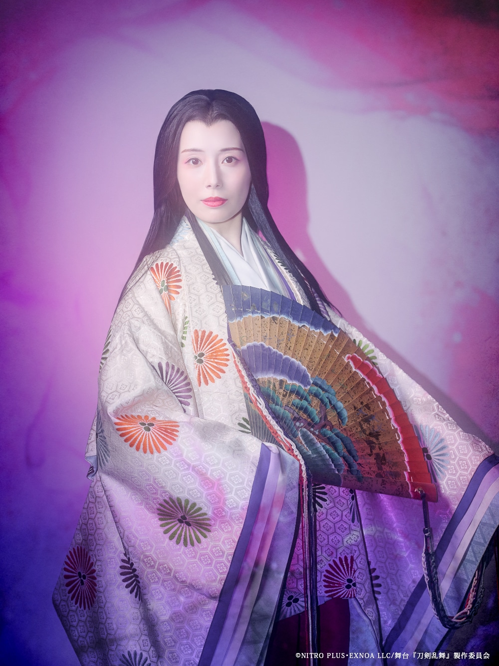 舞羽美海扮する藤壺女御。