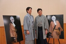 「壽 初春大歌舞伎」夜の部で上演される「女殺油地獄」の会見より。左から中村隼人と松本幸四郎。