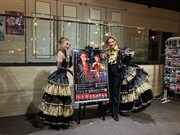 左から千咲えみ、翼和希。ⓒOSK日本歌劇団