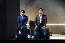 「スリー・キングダムス」本日開幕、伊礼彼方「“迷走”していく芝居は新鮮な経験」