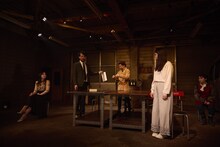 ぺぺぺの会「新NISA批評演劇『悲円 -pi-yen-』」過去公演より。（撮影：日野敦友）